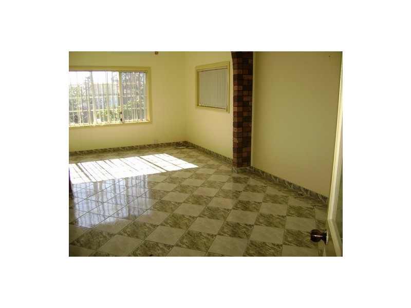 25 allowrie rd, Villawood NSW 2163