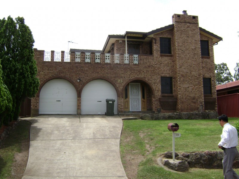 23 firth ave, Green Valley NSW 2168