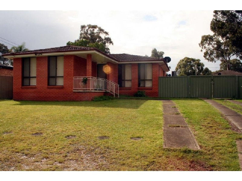 23 Wembley Avenue, Cambridge Park NSW 2747