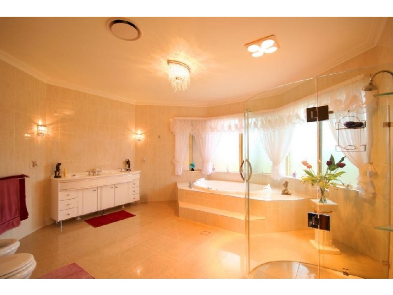 Greenhills Drive, Silverdale NSW 2752