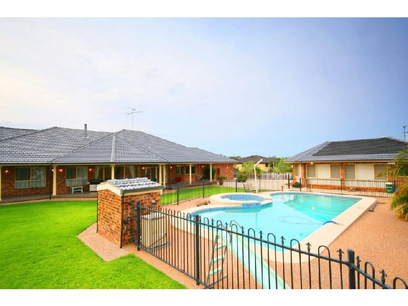 Greenhills Drive, Silverdale NSW 2752