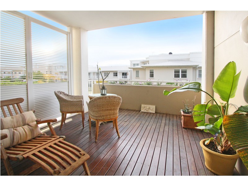 16/2 Juniper Drive, Breakfast Point NSW 2137
