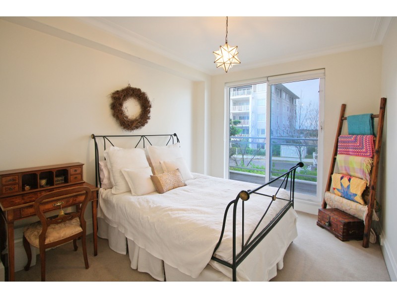 16/2 Juniper Drive, Breakfast Point NSW 2137