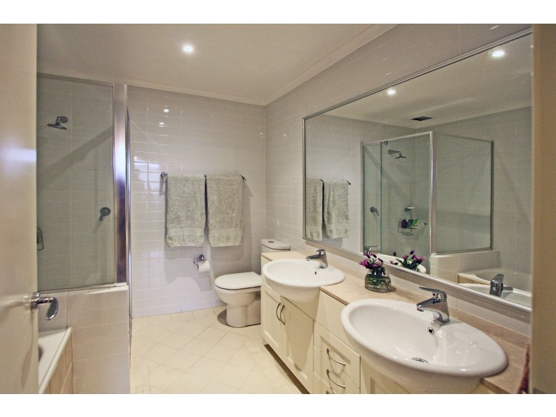 16/2 Juniper Drive, Breakfast Point NSW 2137