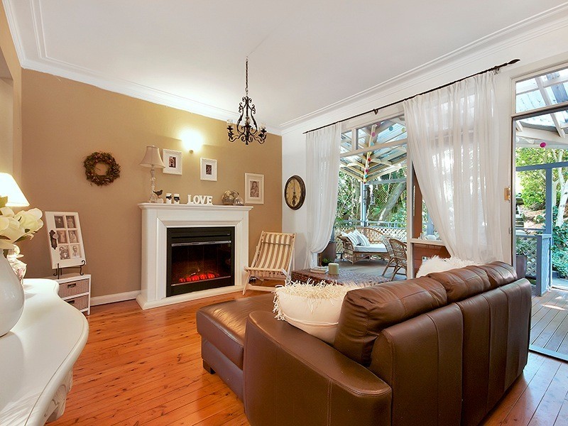 12 Kooloona Crescent, West Pymble NSW 2073