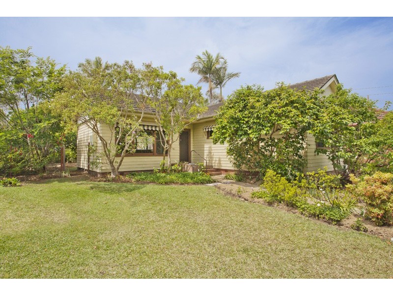 33 Kooloona Crescent, West Pymble NSW 2073