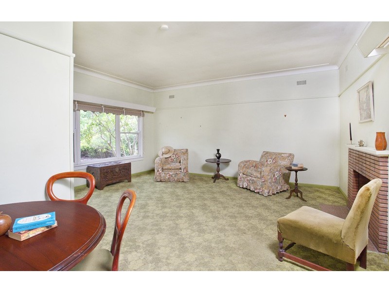 33 Kooloona Crescent, West Pymble NSW 2073