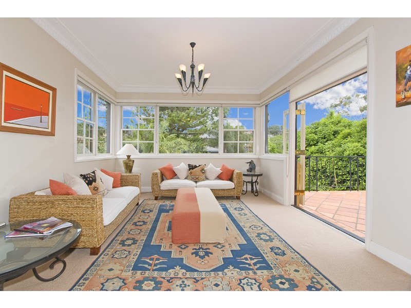 44 Sugarloaf Crescent, Castlecrag NSW 2068