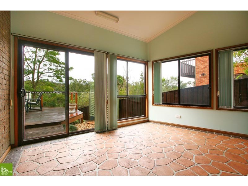 25 Kooranga Crescent, Cordeaux Heights NSW 2526