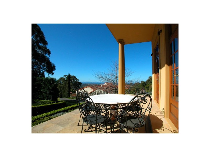 64 Wellington Drive, Balgownie NSW 2519