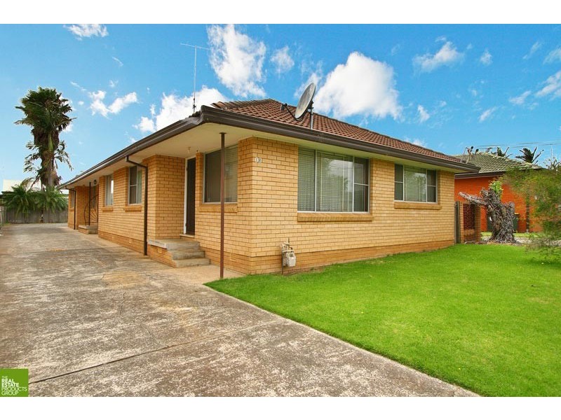 2/18 Lendine Street, Barrack Heights NSW 2528