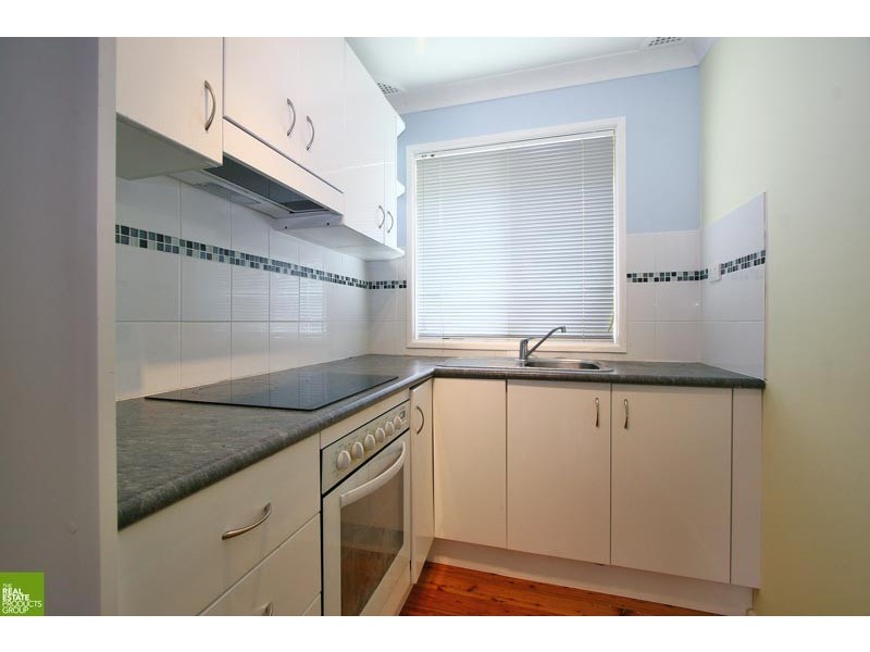 2/18 Lendine Street, Barrack Heights NSW 2528