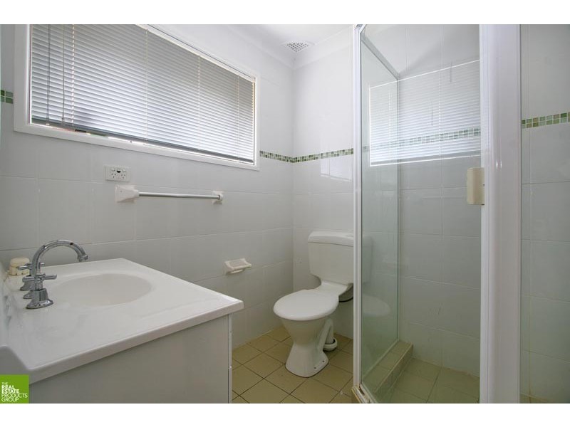 2/18 Lendine Street, Barrack Heights NSW 2528