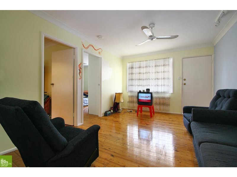 2/18 Lendine Street, Barrack Heights NSW 2528