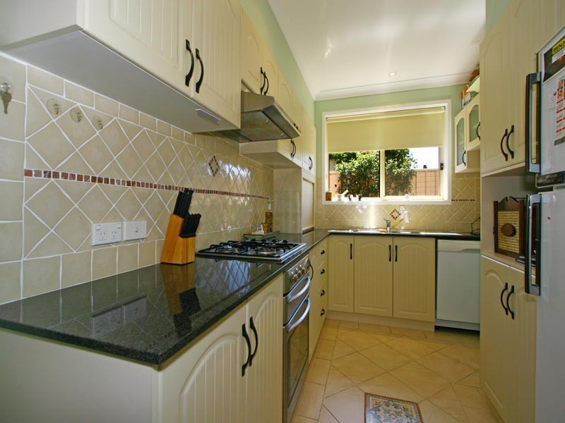 2/24 Station Street, Corrimal East NSW 2518