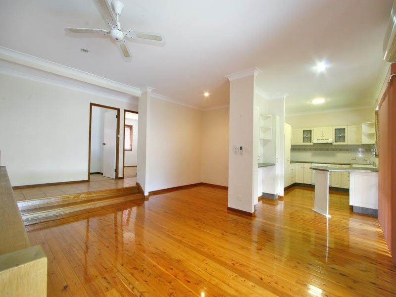 32 Loch Carron Ave, Farmborough Heights NSW 2526