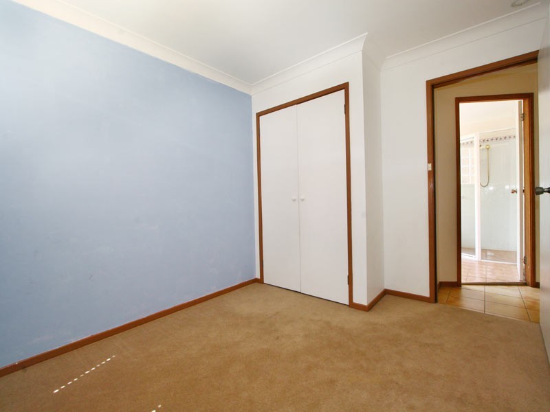 32 Loch Carron Ave, Farmborough Heights NSW 2526