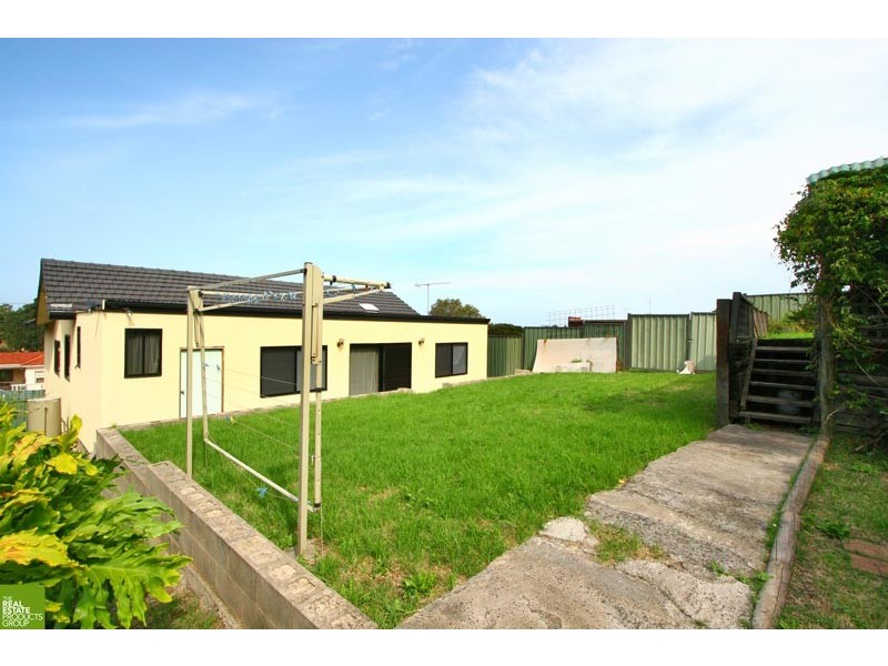 78 Denise Street, Lake Heights NSW 2502