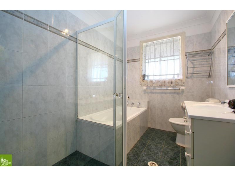 1/33 Farrell Street, Balgownie NSW 2519