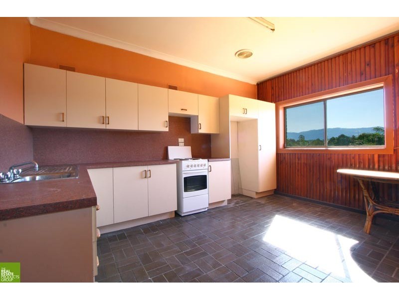 34 Beatus Street, Unanderra NSW 2526