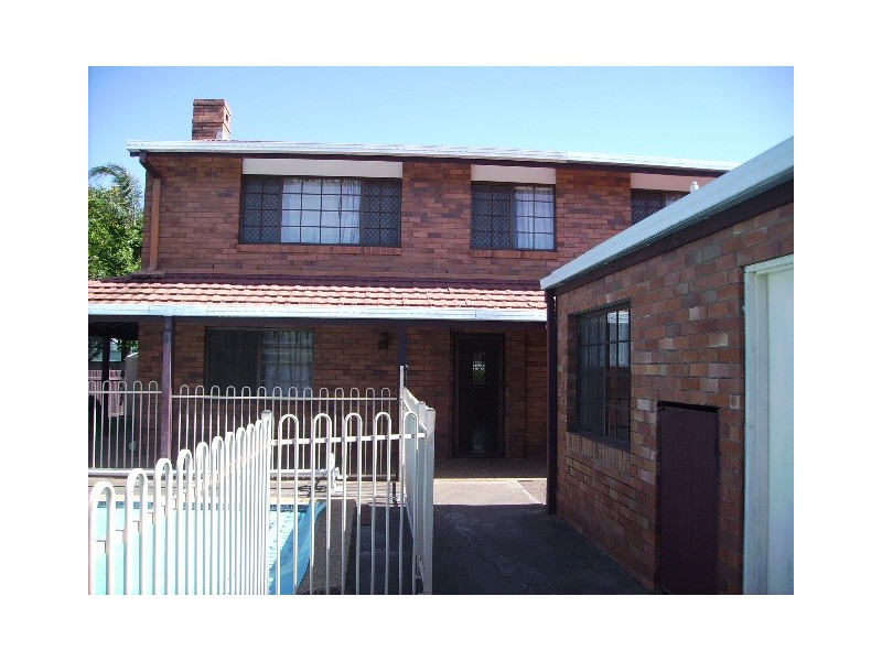 8 COSMIC STREET, Robertson QLD 4109