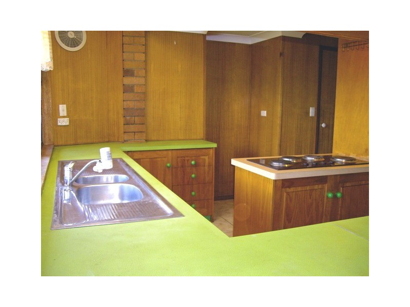 8 COSMIC STREET, Robertson QLD 4109