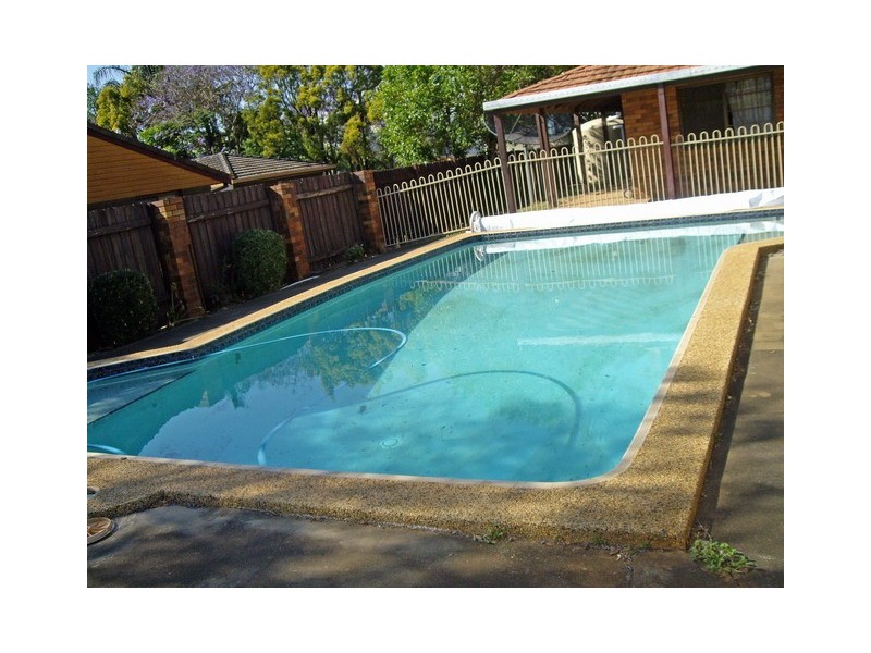 8 COSMIC STREET, Robertson QLD 4109