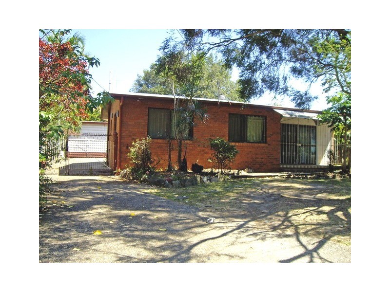 3 DAMSON STREET, Macgregor QLD 4109