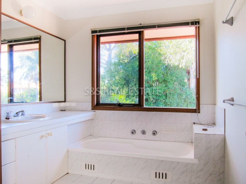 14 KENTIA PARADE, Cherrybrook NSW 2126