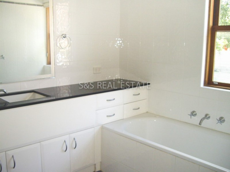 12 Kochia Lane, Lindfield NSW 2070