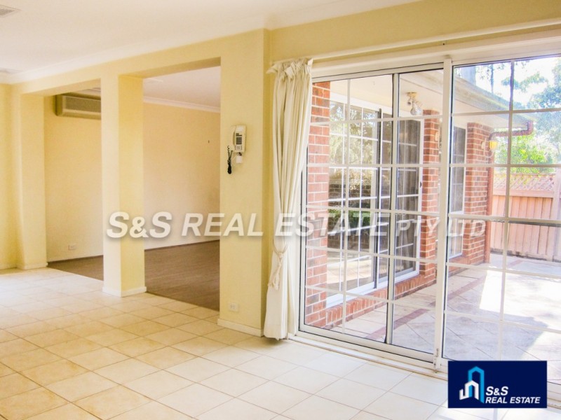 3 Somerset Way, Castle Hill NSW 2154