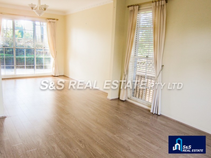 3 Somerset Way, Castle Hill NSW 2154