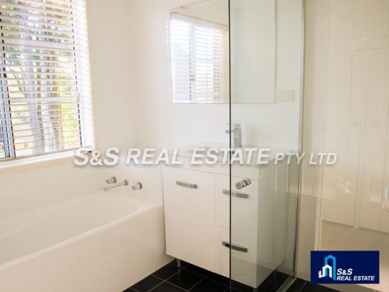 3 Somerset Way, Castle Hill NSW 2154