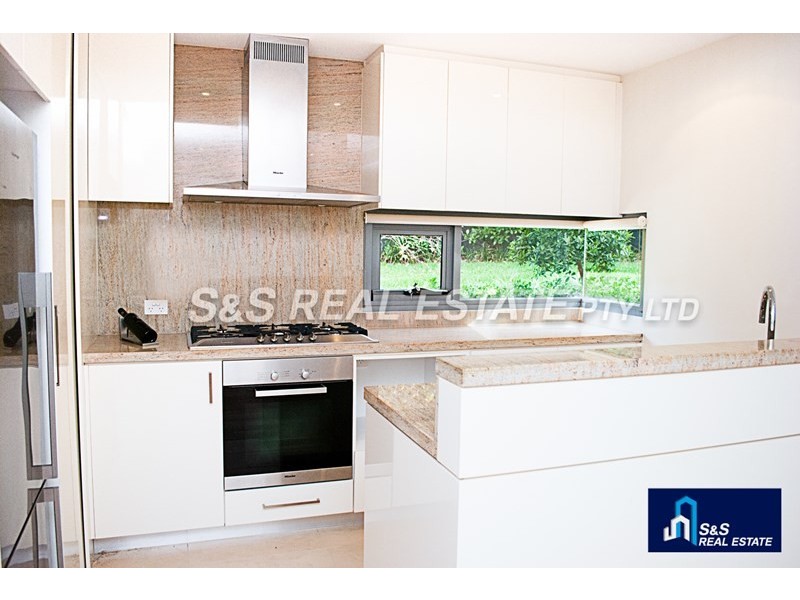 1 Heydon Avenue, Warrawee NSW 2074
