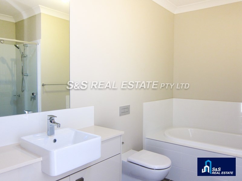 91 Caddies Bvd, Rouse Hill NSW 2155