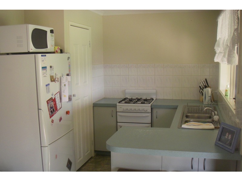 4 Outlook Drive, Drouin VIC 3818