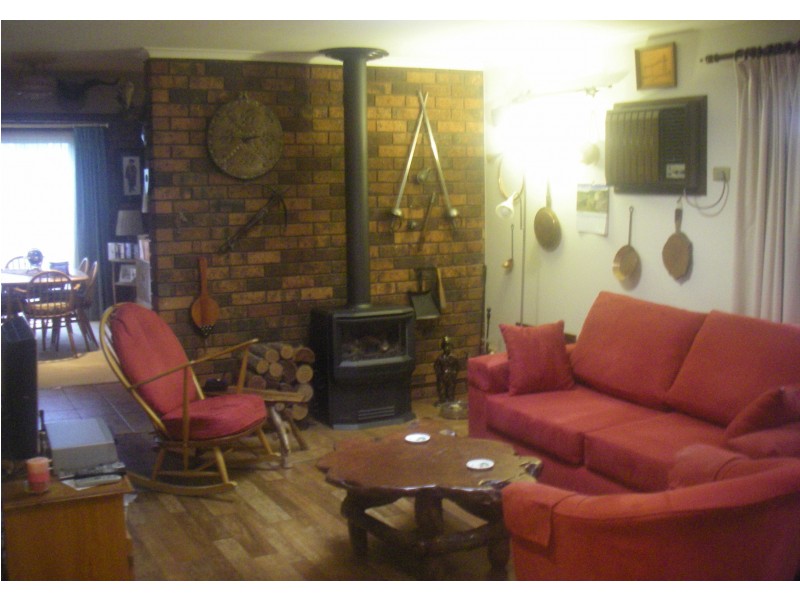 19 forrest street, Drouin VIC 3818