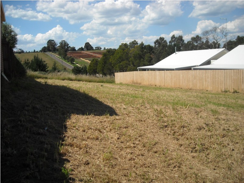 73 Victoria Street, Drouin VIC 3818