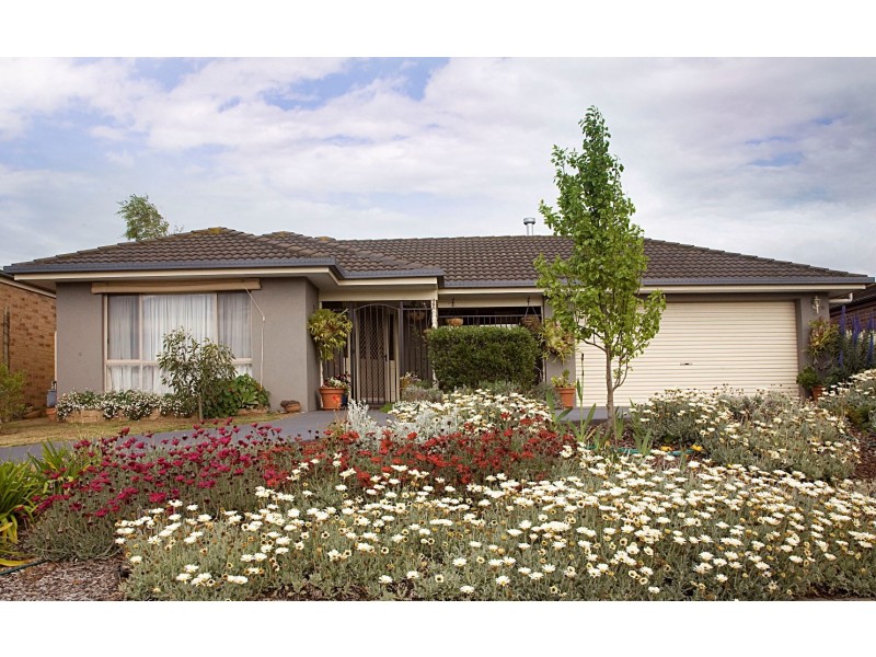 29 Outlook Drive, Drouin VIC 3818