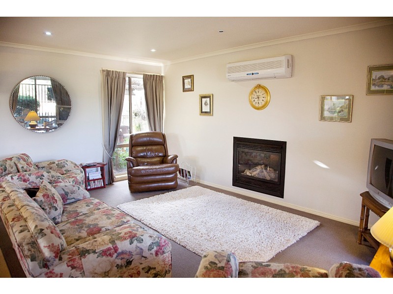 29 Outlook Drive, Drouin VIC 3818