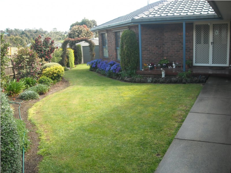 5 Wallace Crs, Drouin VIC 3818