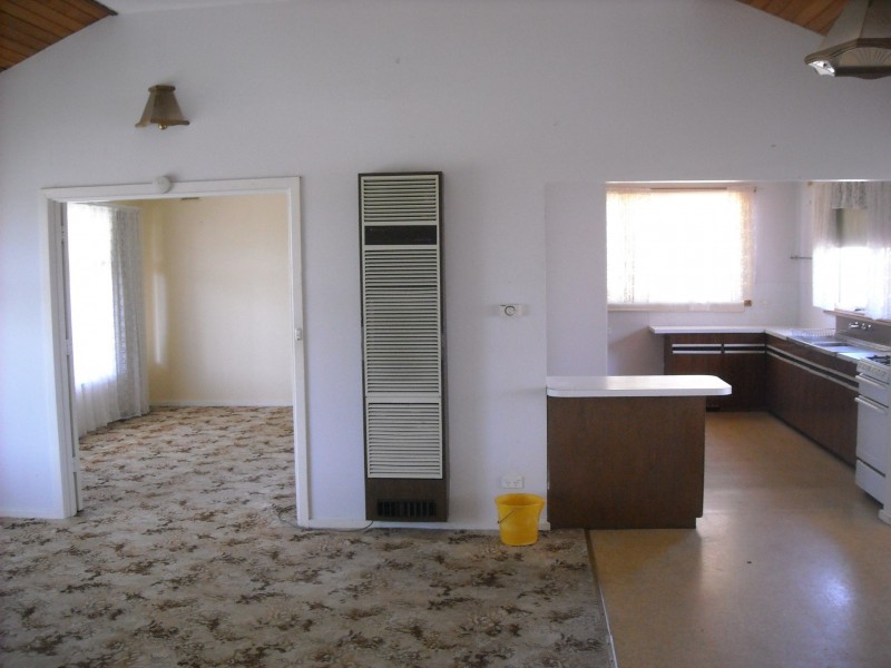 14 lampard road, Drouin VIC 3818