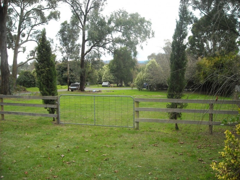 63 old sale road, Drouin West VIC 3818