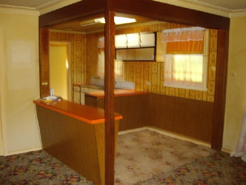 4 Ferris st, Drouin VIC 3818