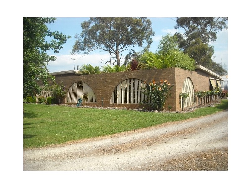 2940 westernport Rd, Drouin South VIC 3818