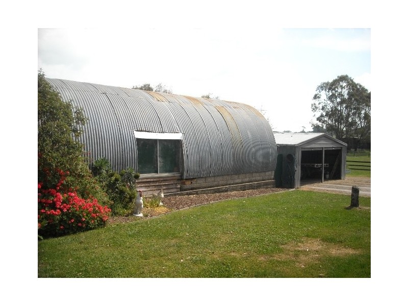 2940 westernport Rd, Drouin South VIC 3818