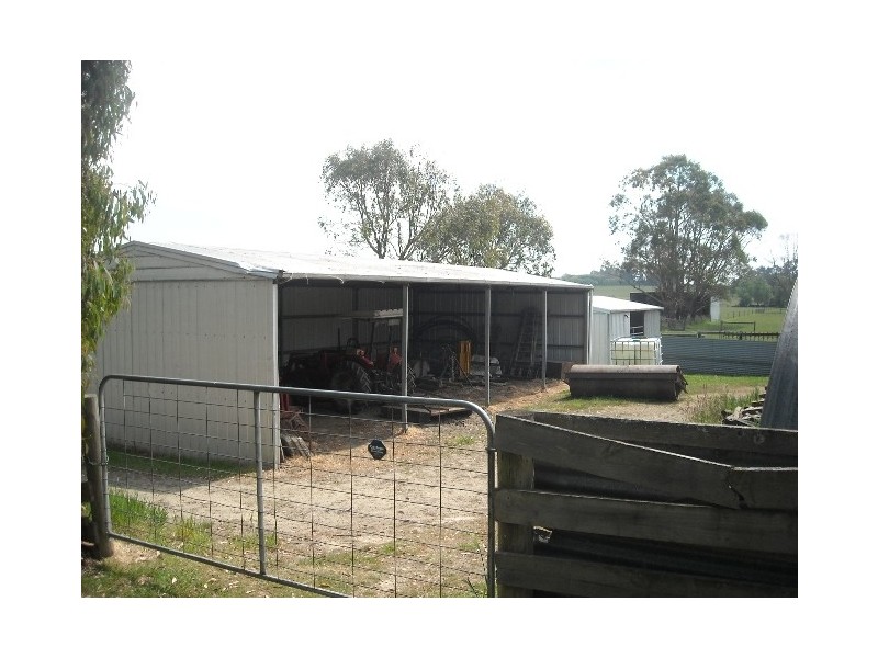 2940 westernport Rd, Drouin South VIC 3818