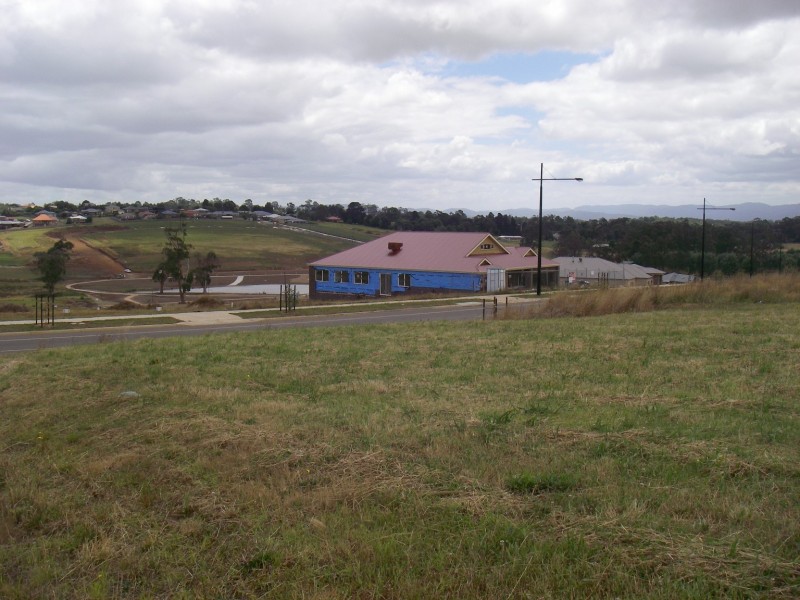 107 Jackson Drive, Drouin VIC 3818