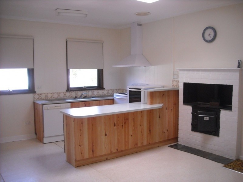 16 fairchild street, Drouin VIC 3818