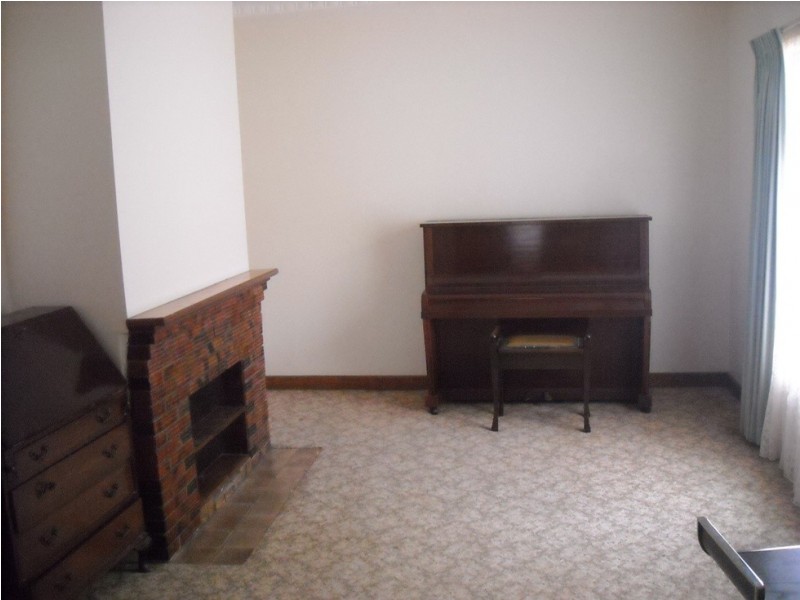 17 Church Street, Drouin VIC 3818